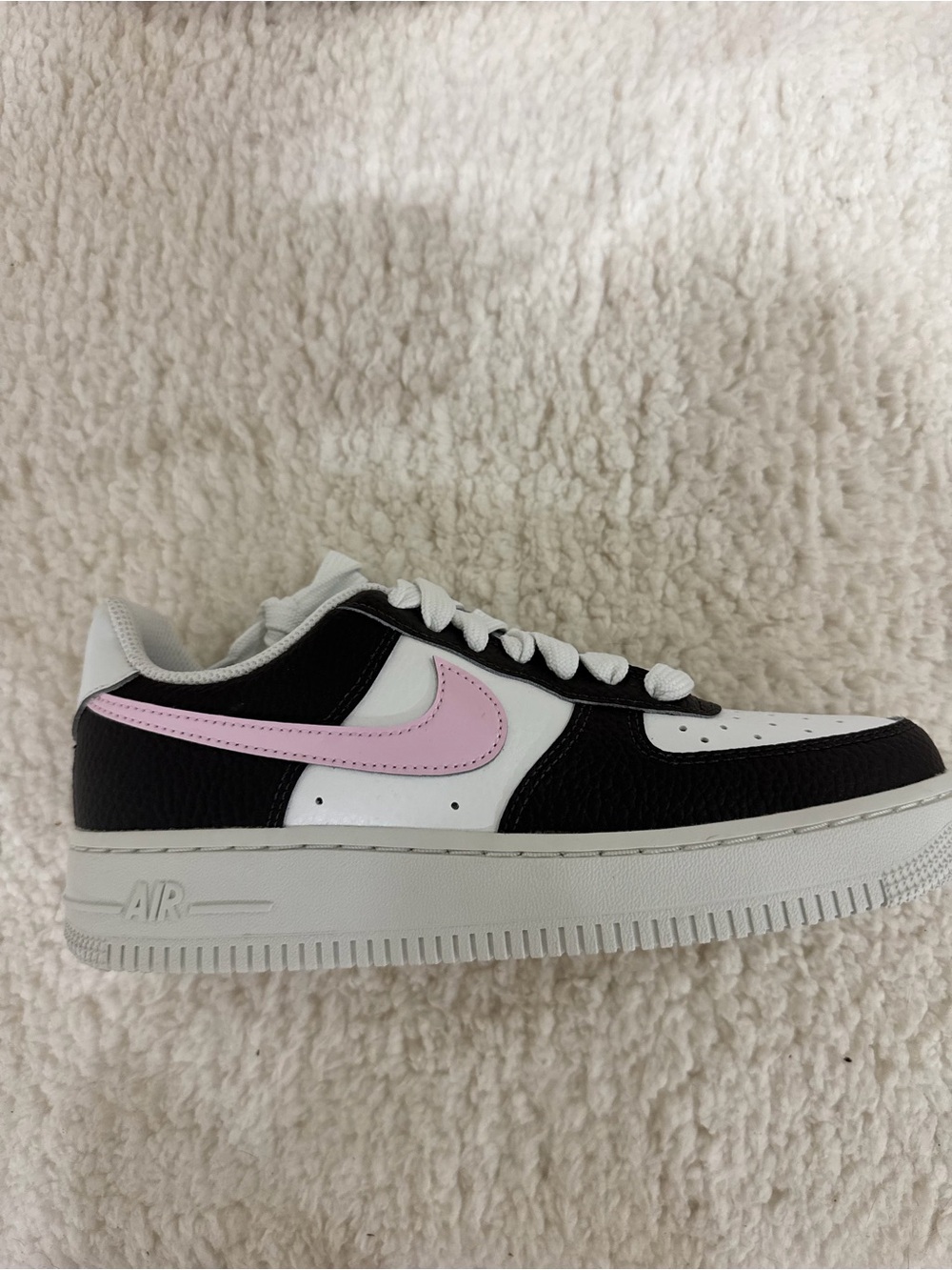 Nike Low-Top Athletic Sneakers in Black, White & Pink